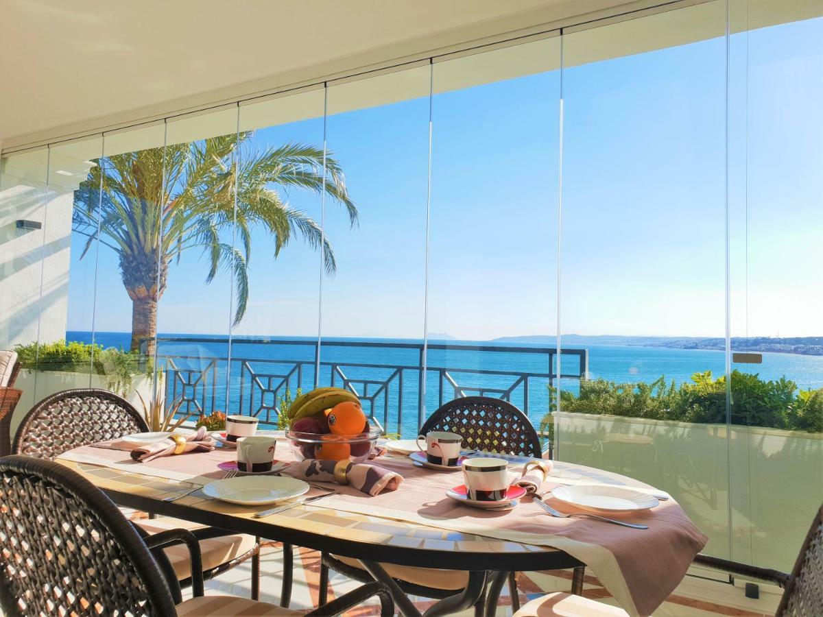 Luxury Apartment Frontal To The Sea In Estepona Doncella Beach Exterior photo