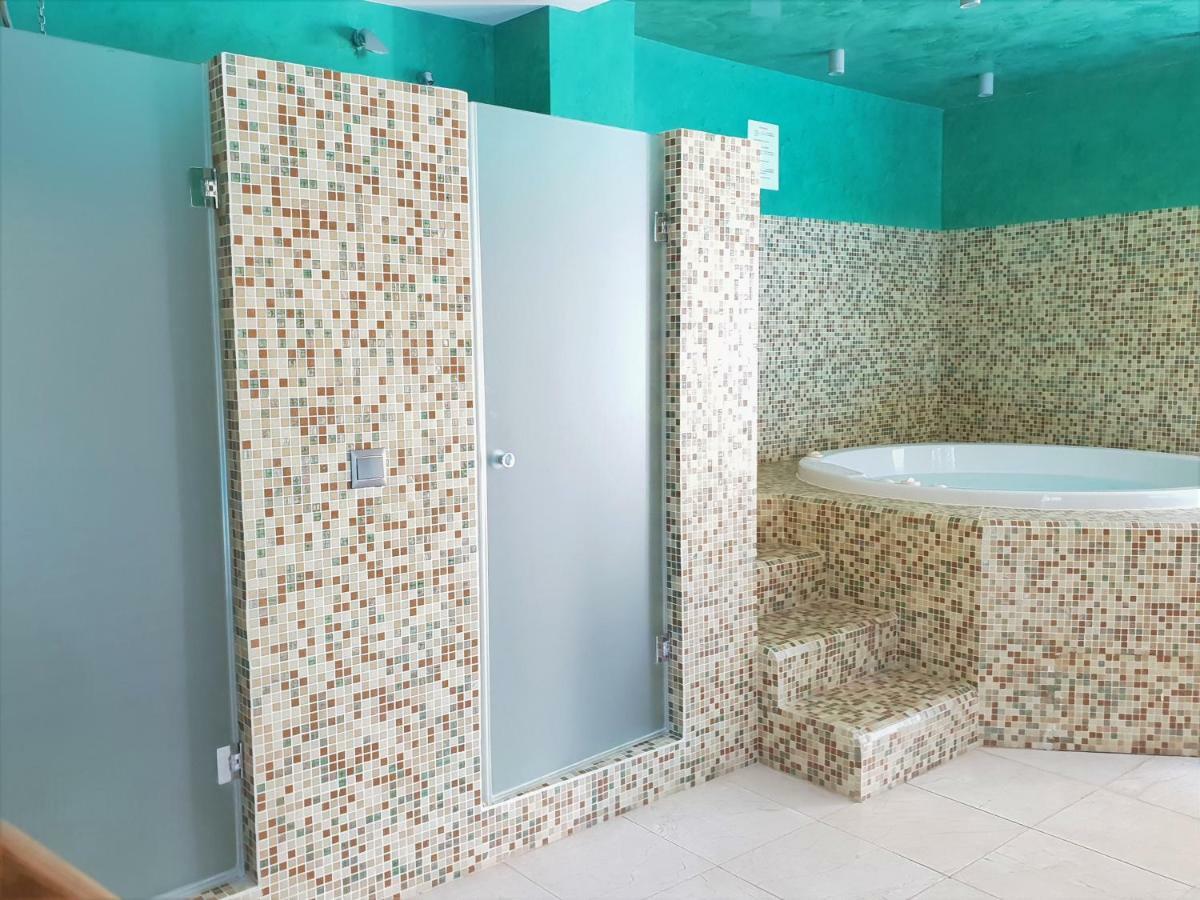 Luxury Apartment Frontal To The Sea In Estepona Doncella Beach Exterior photo